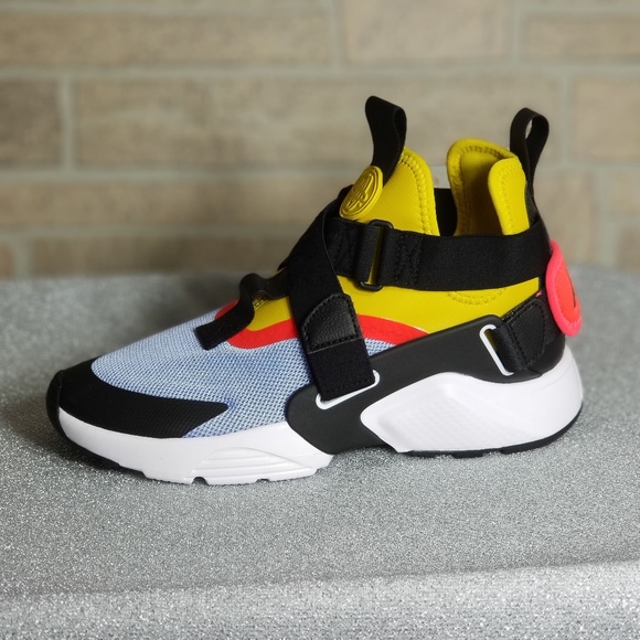 Nike Shoes - 🚨SOLD🚨 Nike Air Huarache City High